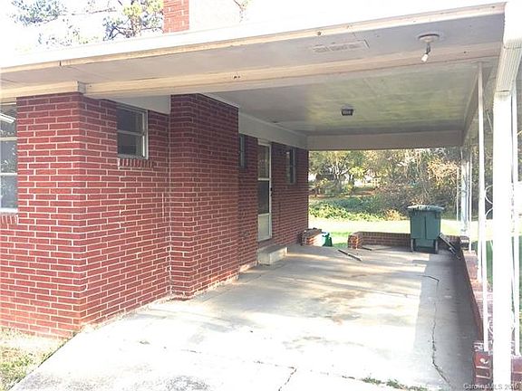 2nd image of 1402 W Monroe St #1