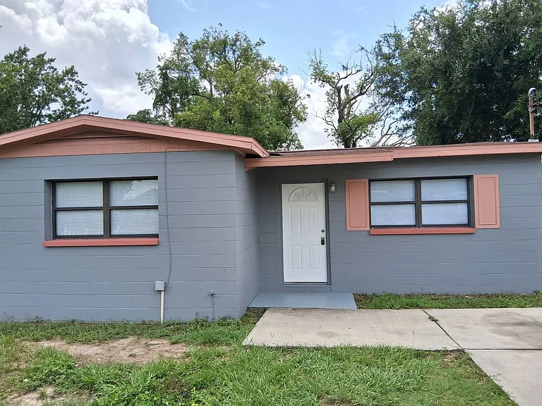 2321 E 110th Ave — Photo 10
