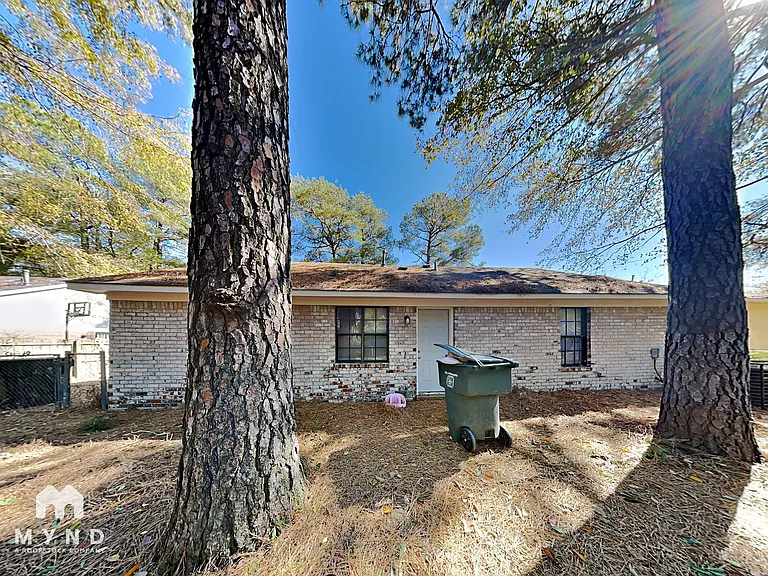 4645 Sandy Park Dr — Photo 16