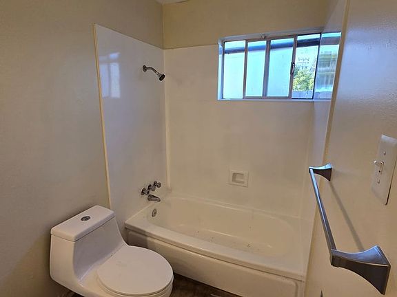 2nd image of 21600 Westpark St APT 33