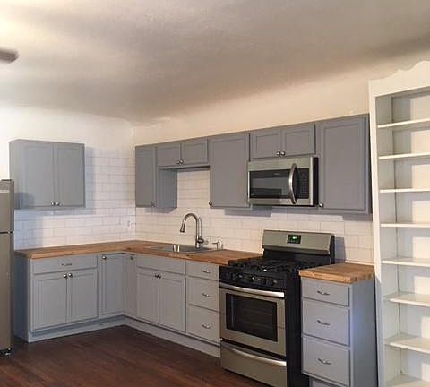 3rd image of 152 Harrigan Ct APT 3