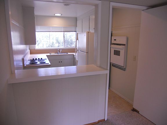 3rd image of 109 Elwood St