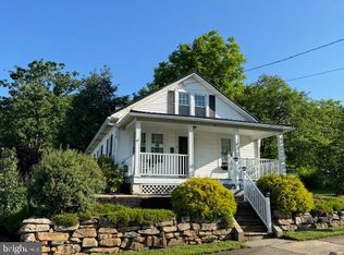 23 Oakland Ave, Lewistown, PA 17044
