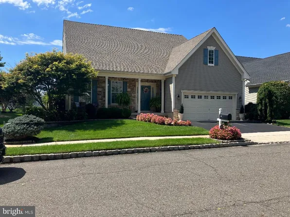 46 Morning Glory Dr, Marlton, NJ 08053