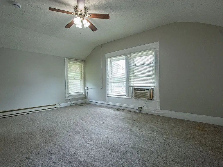 6704 Binney St — Photo 12