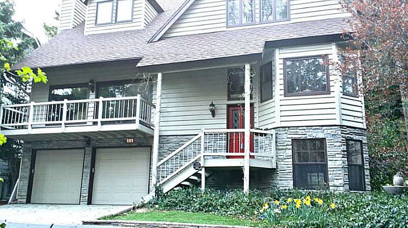 1st image of 315 Garden Dr