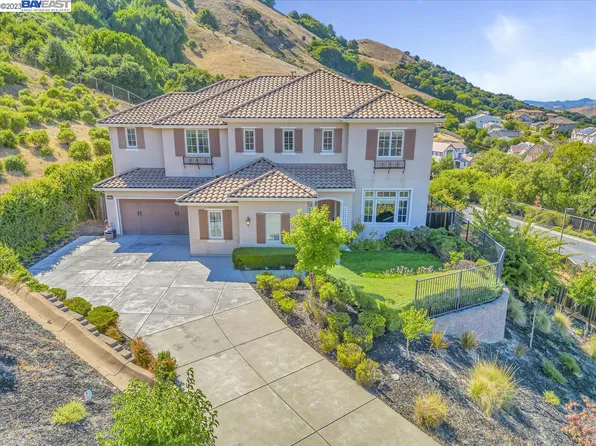 200 Cliffecastle Ct, San Ramon, CA 94583