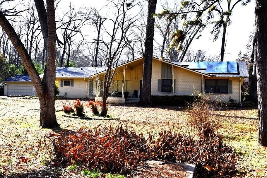 1st image of 227 Glenwood Dr