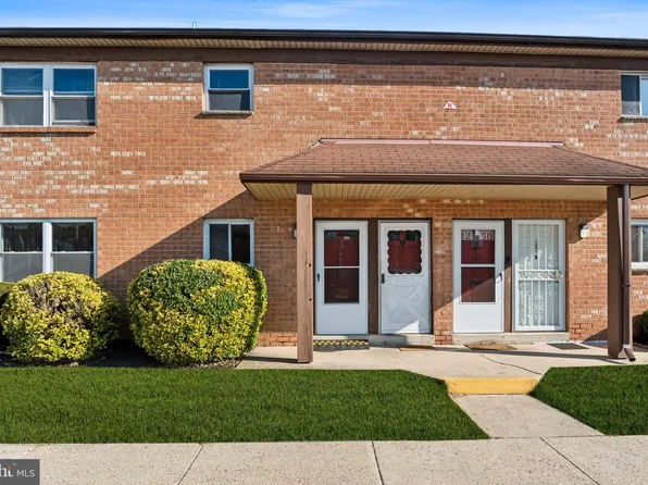 1251 Liberte Ct, Burlington, NJ 08016