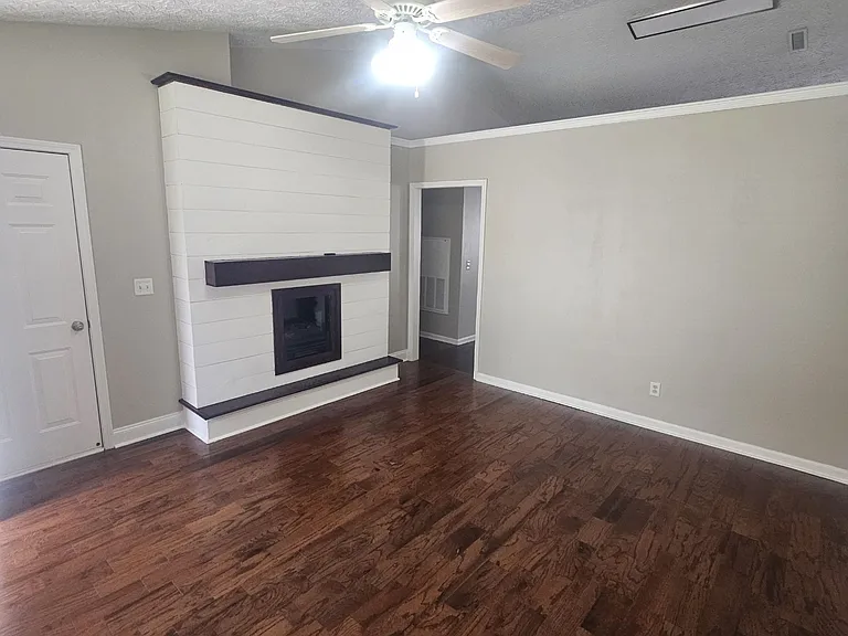 1014 Stonemark Trl — Photo 3