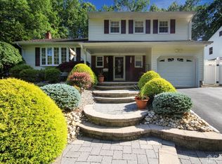 14 Saint Georges Rd, East Brunswick, NJ 08816