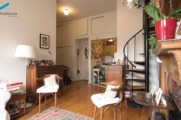 Rented by FirstService Realty (legacy) | media 9