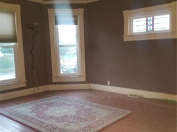 4th image of 324 Garfield Ave
