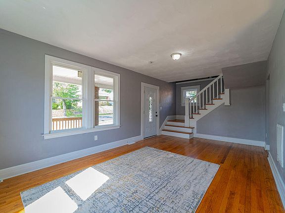 4th image of 1540 Grayson Ave NW