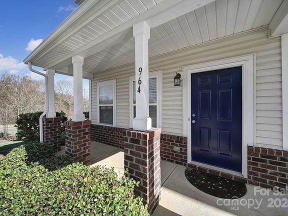 4th image of 964 Summerlake Dr