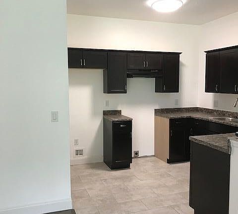 3rd image of 2220 S De Leon Ave #2222