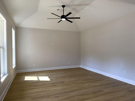 4th image of 1309 Jones St