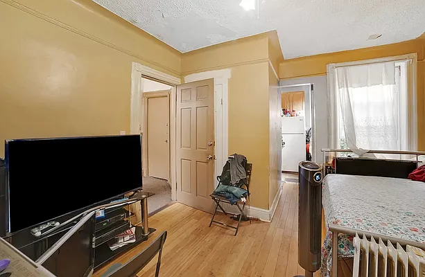 Sold by Highline Residential | media 16