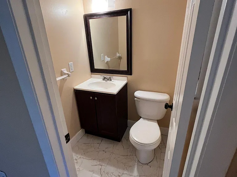 2216 Villano Ave — Photo 10