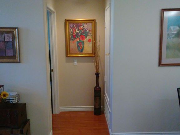Left hall to master bedroom