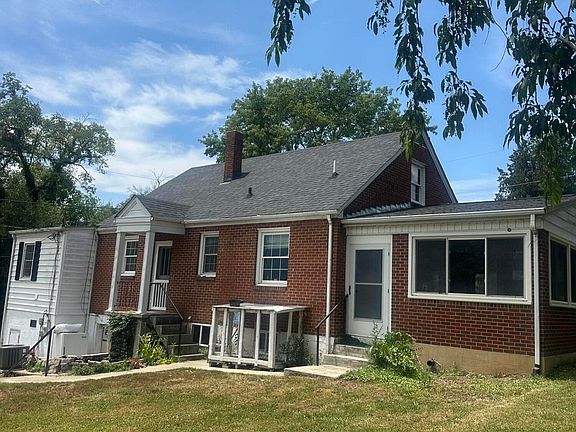 2nd image of 2603 Dell Ave NE