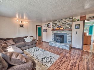 93511 Shady Ln, North Bend, OR 97459