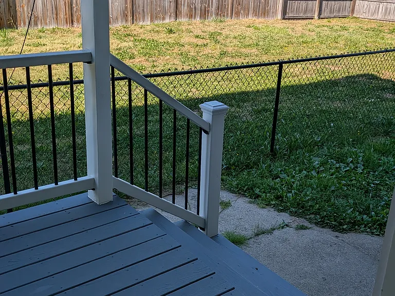 1613 Monteiro Ave — Photo 29