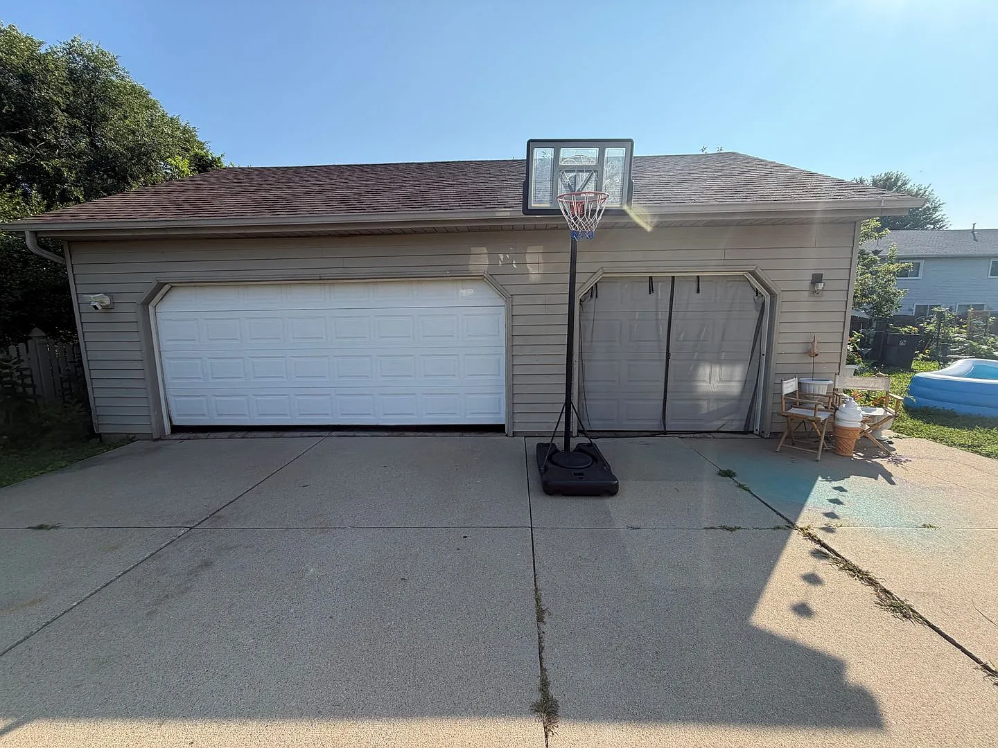 1505 Oxford Lane — Photo 2