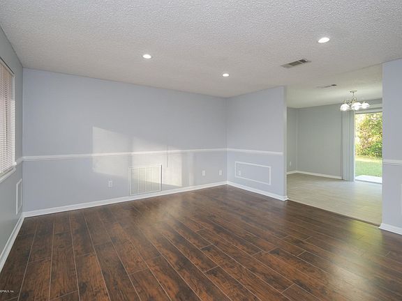 1467 Undine Ave-3