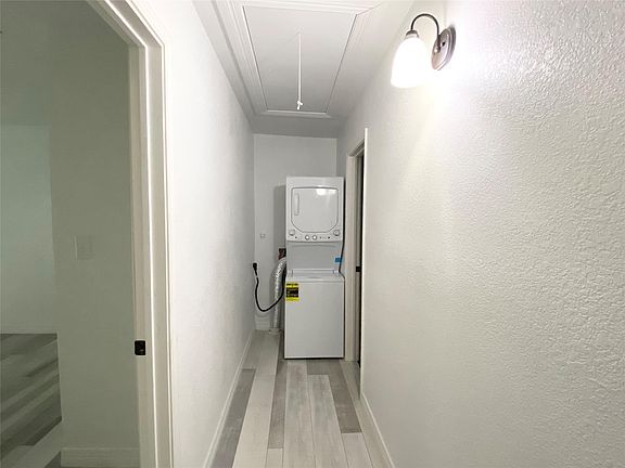 5th image of 906 Eagle Ave