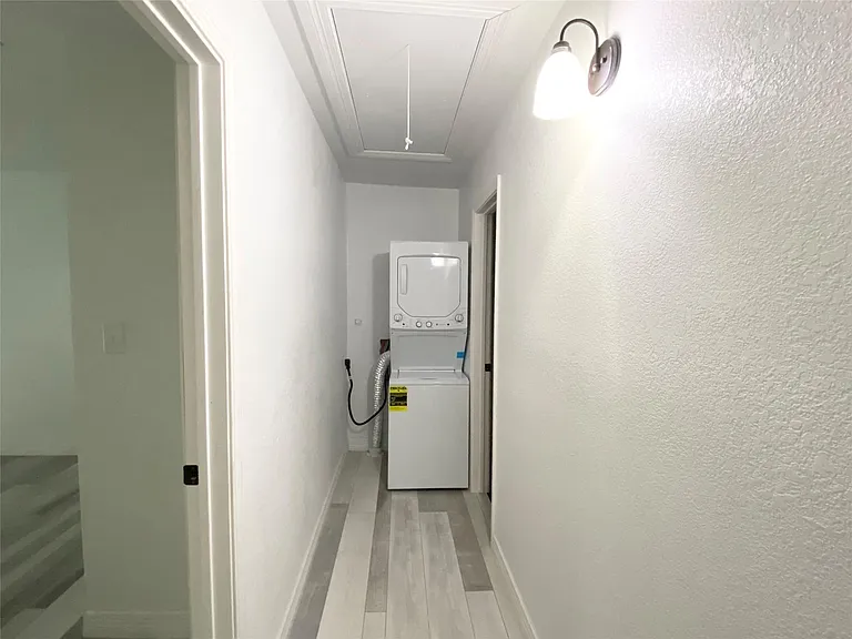 906 Eagle Ave #A — Photo 5