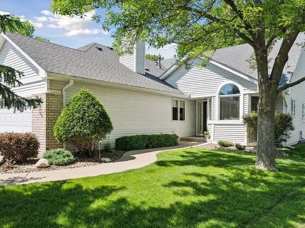 6650 Vernon Hills Rd, Edina, MN 55436