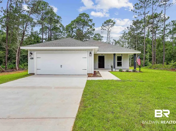 185 Saint Stephens Ct, Atmore, AL 36502