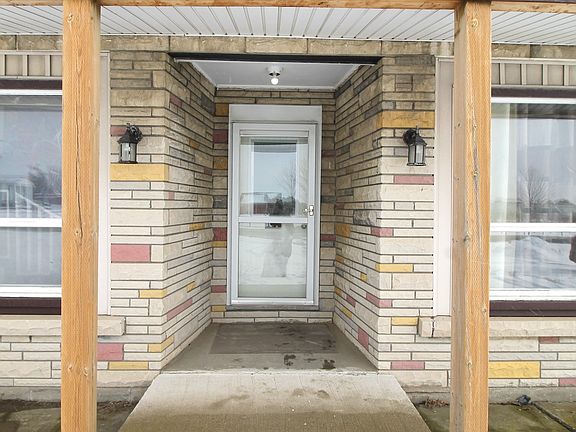 4th image of 777 James St