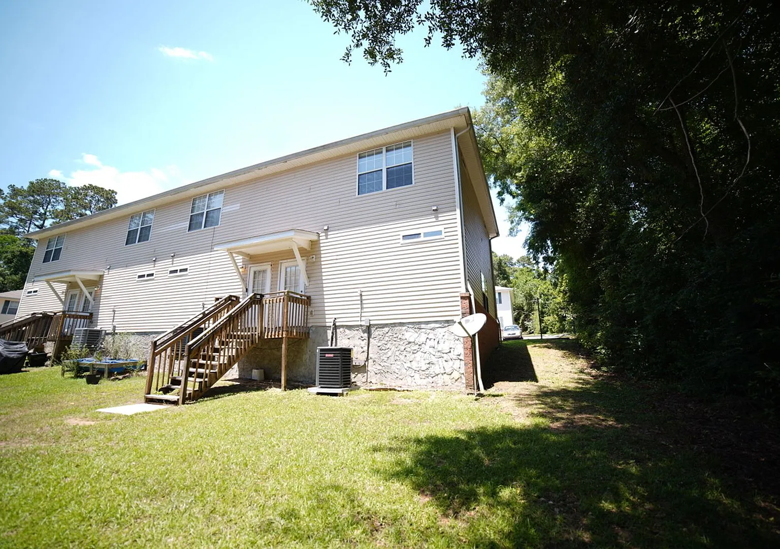 3 Bed / 3 Bath Condo in the NW — Photo 2