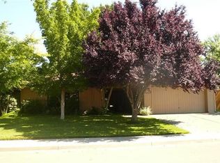 109 Almond Dr, Winters, CA 95694