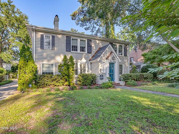 2nd image of 318 Colonial Drive