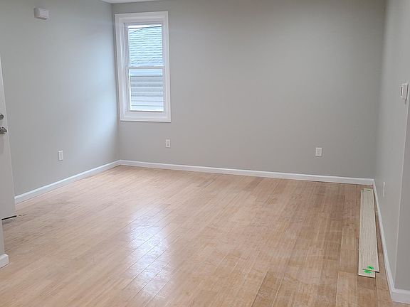 5th image of 173 Seymour Ave #1 & 3