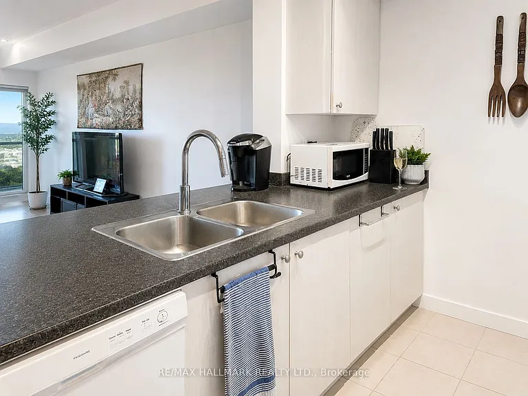 1346 Danforth Rd #908 — Photo 8