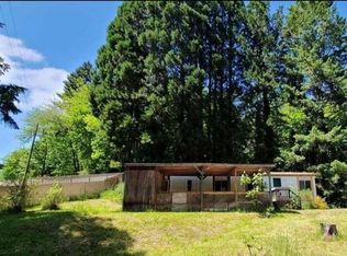 555 1st St, Elkton, OR 97436