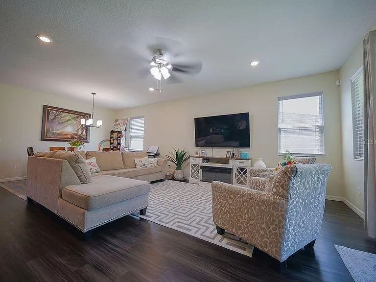 9225 Freedom Hill Dr — Photo 6