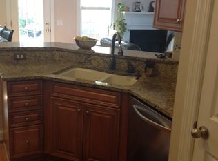 277 Foxwood Ln, Wilmington, NC 28409