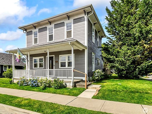 2nd image of 307 3rd Street