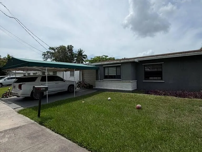 2635 Liberty St — Photo 22