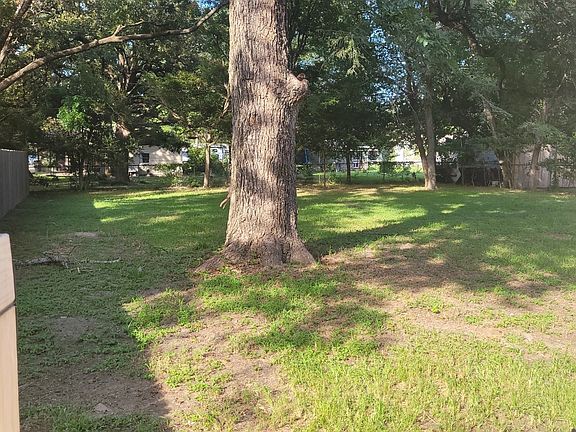 5th image of 3021 N Texas Ave
