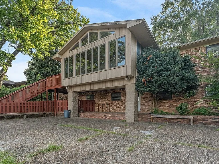 476 N Oliver Ave — Photo 26