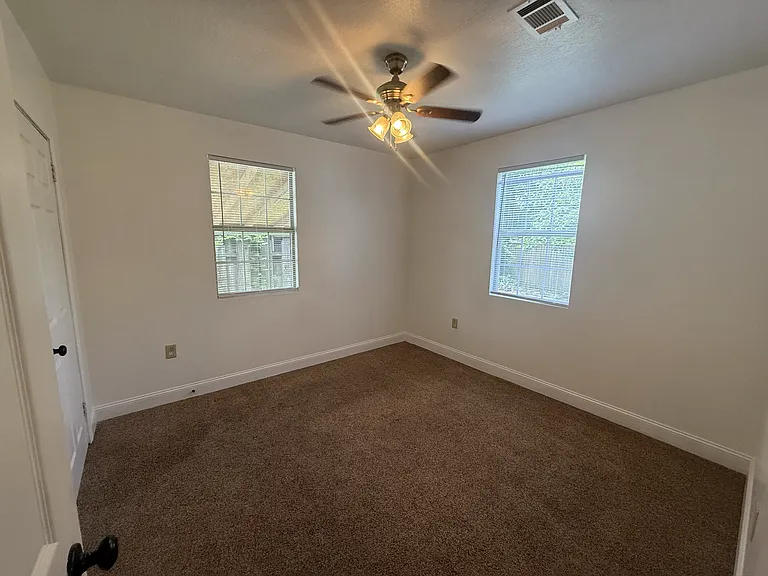 213 Chestnut Ave — Photo 12