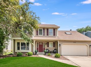 2432 Brockton Cir, Naperville, IL