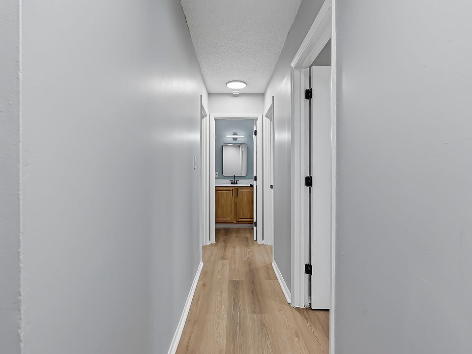 Building Photo 5