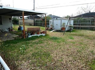 110 E Riverwood Dr, Houston, TX 77076